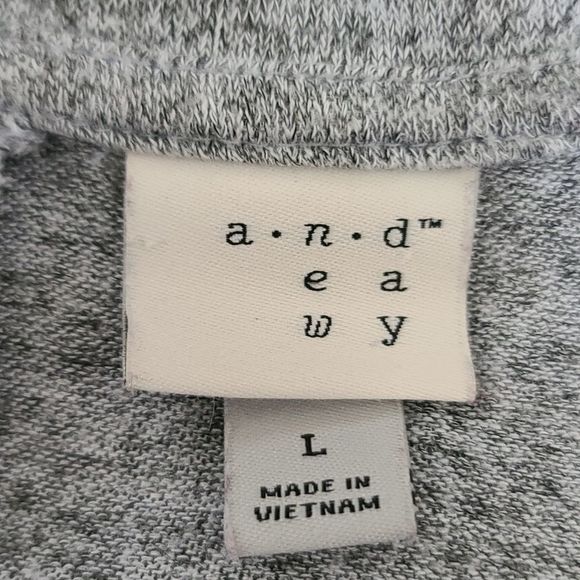 A NEW DAY WOMAN'S TOP - Picture 6 of 8